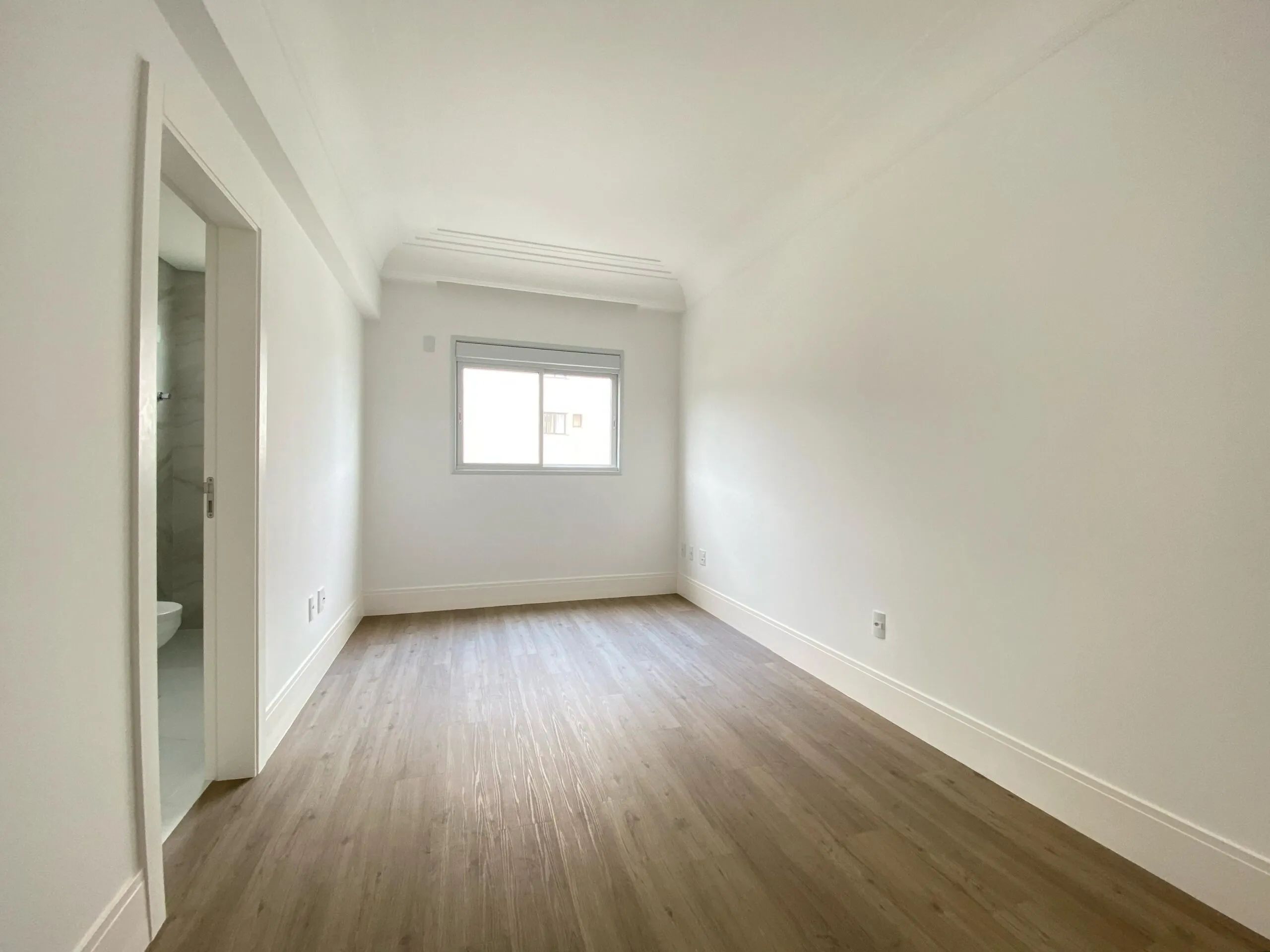 Imagem Apartamento com vista para o mar à venda com 200m2 por R$ 6.500.000,00