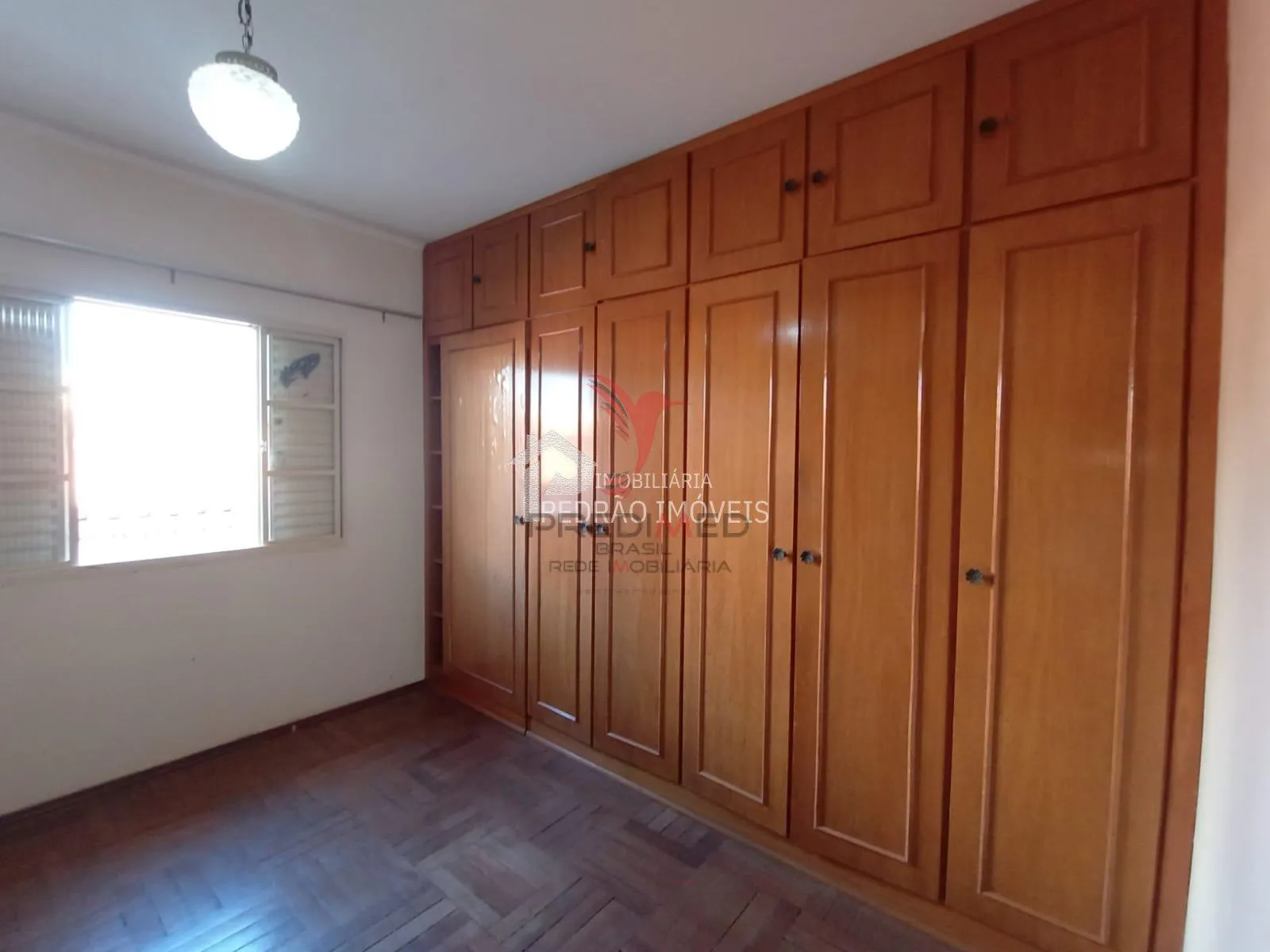 Imagem Casa de 4 quartos, 239m² no bairro Centro, em Lençóis Paulista