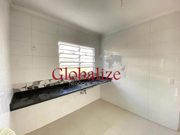 Imagem Linda casa à venda com 2 dormitórios sendo 1 suíte por R$ 660.000,00