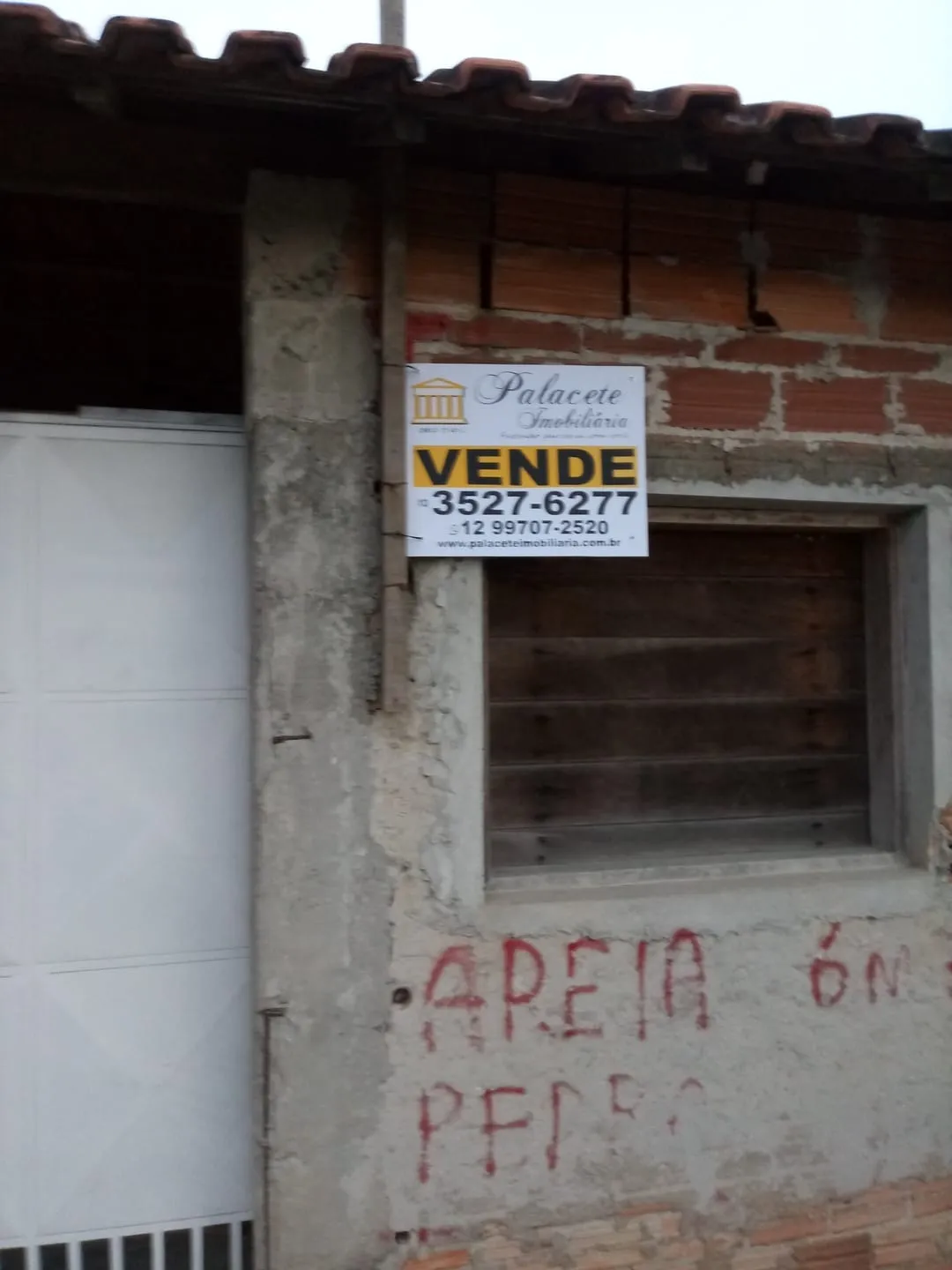 Foto do imóvel Casa à venda 3 Quartos, 2 Suites, 4 Vagas, 195M², Bom Sucesso, Pindamonhangaba - SP