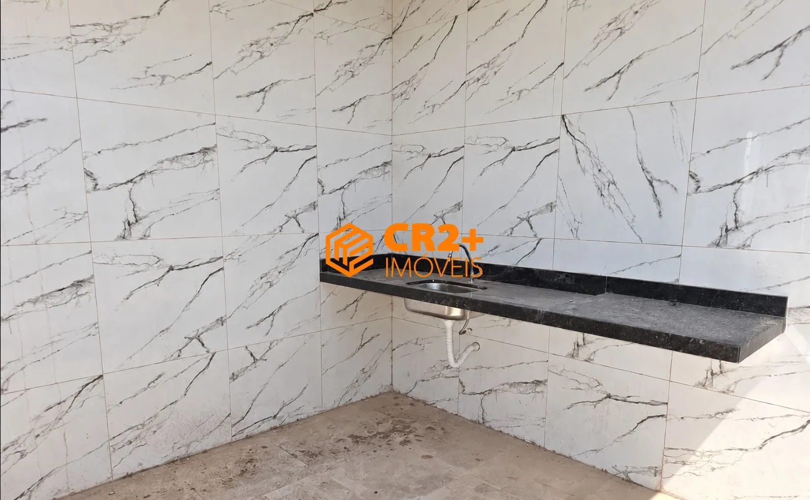 Imagem SOBRADO TRIPLEX À VENDA EM TAMANDARÉ - 4 SUÍTES, PISCINA E 1 VAGA