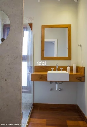Imagem Casa para Venda em Armação dos Búzios / RJ no bairro Ferradura