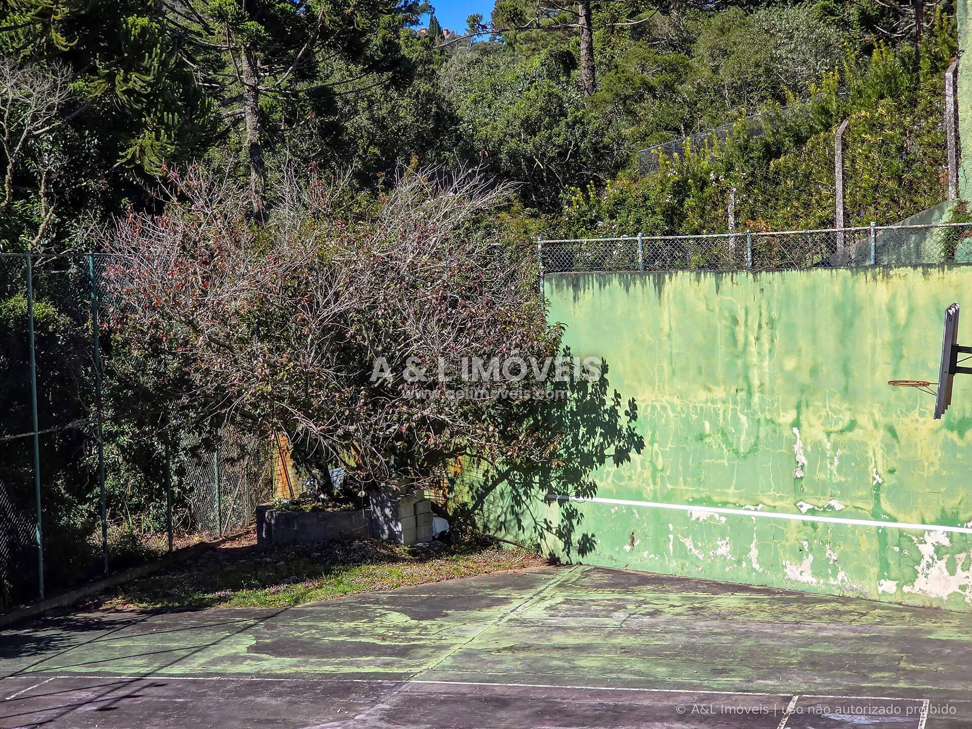 Imagem Casa à venda no Portal do Capivari com 5 dormitórios e 3 suítes