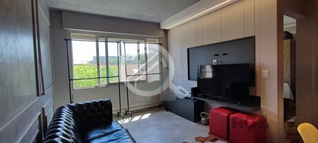 Imagem Apartamento com 1 dormitório cheio de charme e requinte a venda no bairro Menino Deus. São 44m² p...