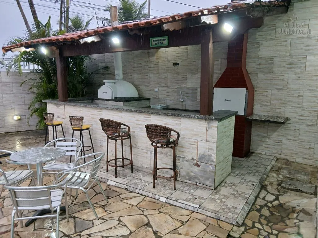 Imagem Casa 4 dormitórios sendo 1 suíte no bairro SOLEMAR