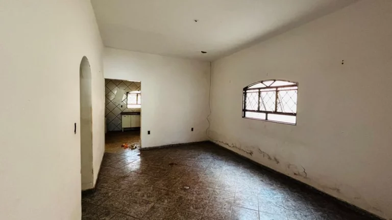Imagem CASA COM EDÍCULA A VENDA NA VILA ELMAZ