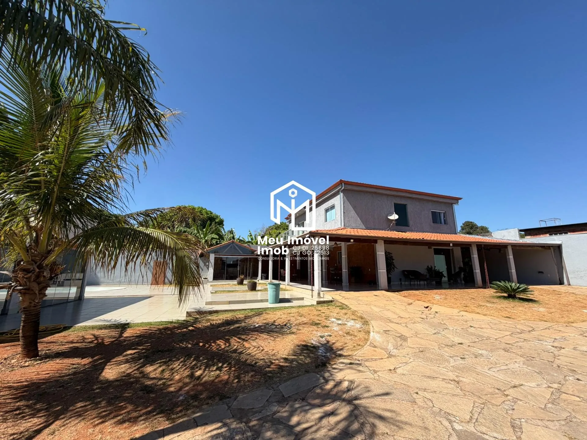 Imagem Cond. Vitória 2 Casas 700m² 5 Suítes Escritura Sobradinho DF