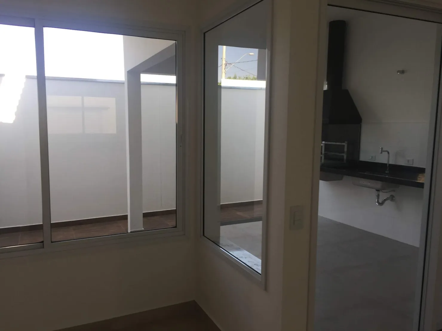 Imagem Casa para Locação 3 Quartos, 3 Suites, 2 Vagas, 300M², Jardim Campo Alegre, Pindamonhangaba - SP