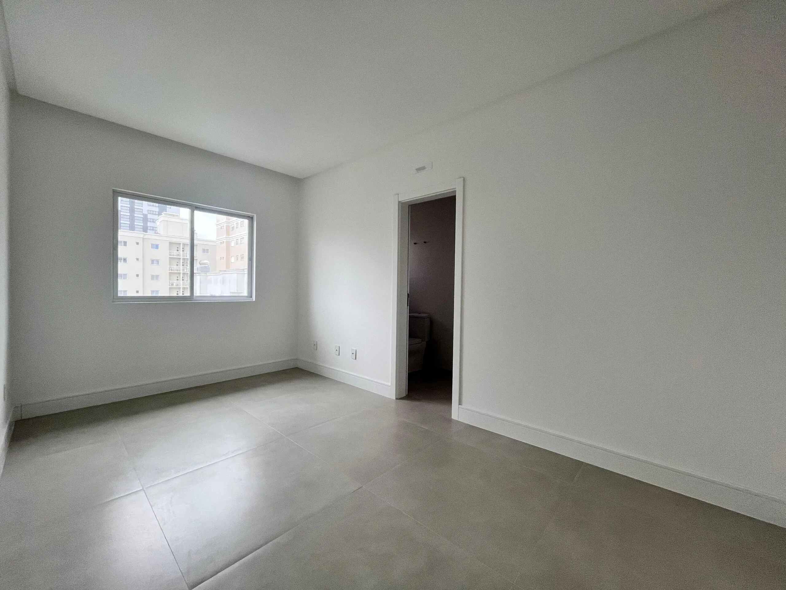 Imagem Apartamento à venda com 175m2 por R$ 2.220.000,00