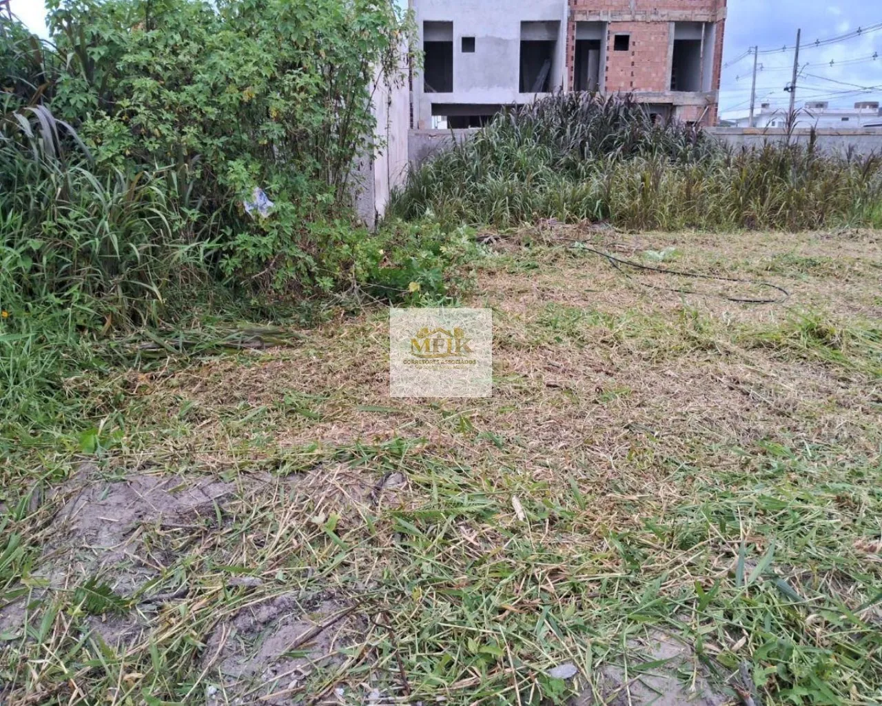 Imagem Terreno de 450 m² à venda em Atami Sul