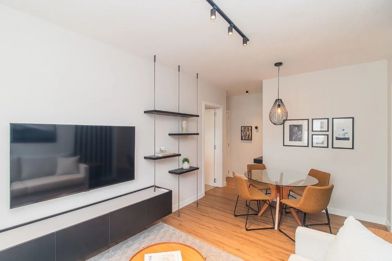 Imagem Apartamento à venda semimobiliado, decorado por arquiteta e pronto para morar.