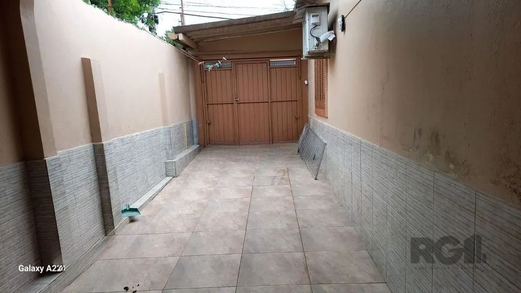 Imagem Casa 3 dormitórios no bairro Rubem Berta