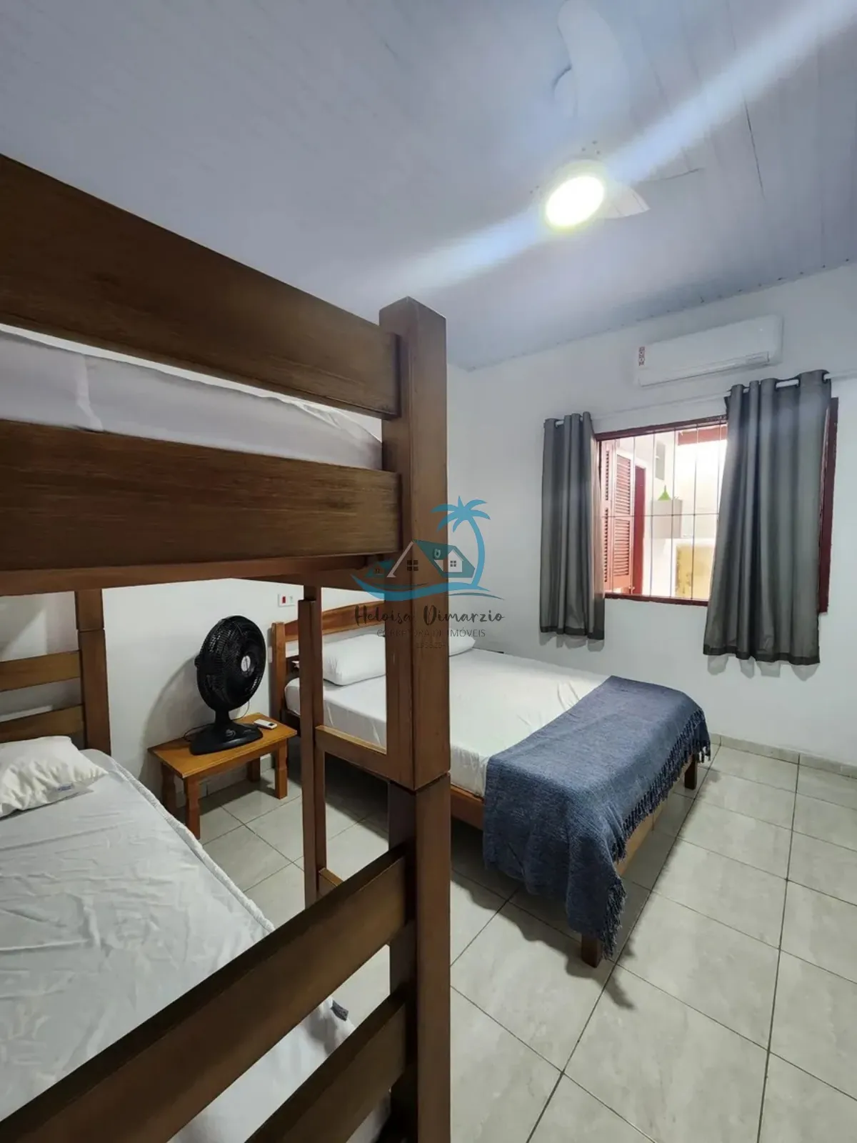 Imagem Casa térrea à venda em excelente rua, a apenas 100m da Praia do Lázaro, em Ubatuba