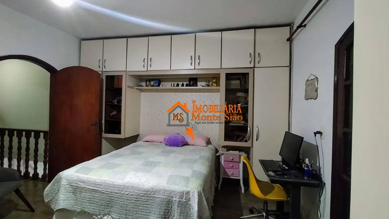 Imagem Sobrado com 3 dormitórios à venda, 247 m² por R$ 650.000,00 - Picanço - Guarulhos/SP