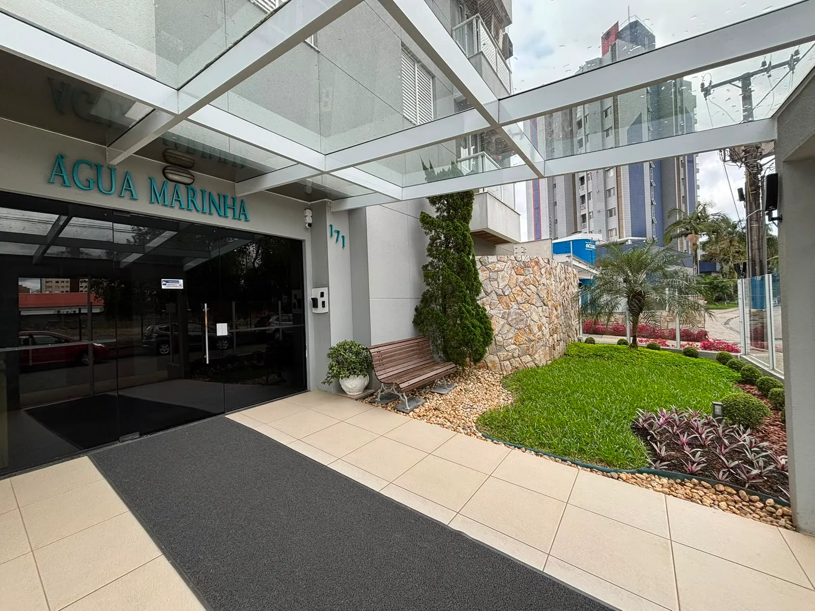 Imagem Apartamento com 2 Quartos à Venda, 75 m² em América - Joinville