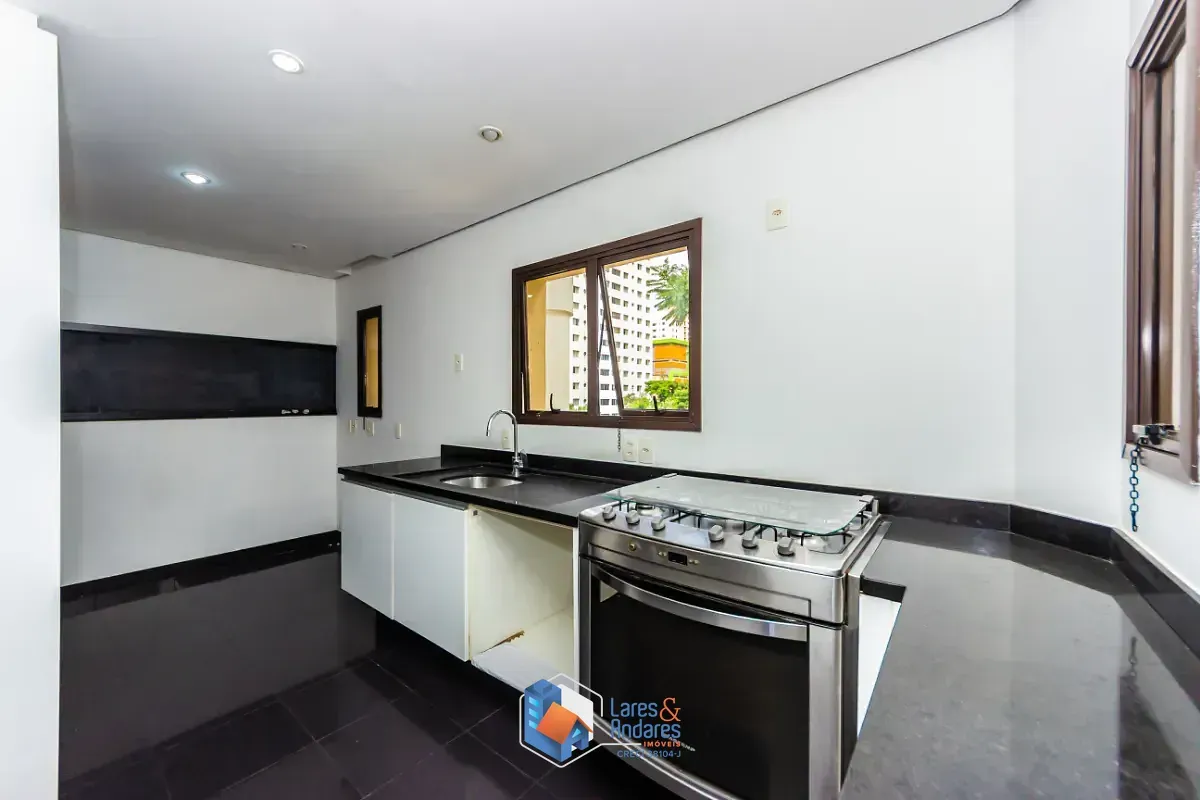 Imagem Duplex para venda em Indianópolis com 3 quartos, sendo 3 suítes, 198m²