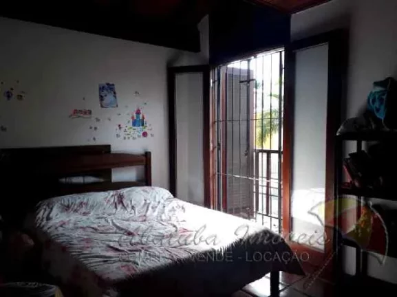 Imagem Belo sobrado de esquina no Itaguá!