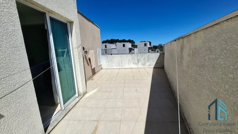 Imagem (Permuta ou financiamento)Sobrado em condomínio, terraço, 03 quartos c/suíte no Vista Alegre em Curitiba PR