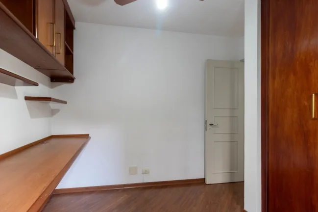 Imagem Apartamento Moema - 89M², 3 Dorms, 1 Suíte, 2 Vagas, Varanda, Armários, Dependência Completa de Serviço, Split.