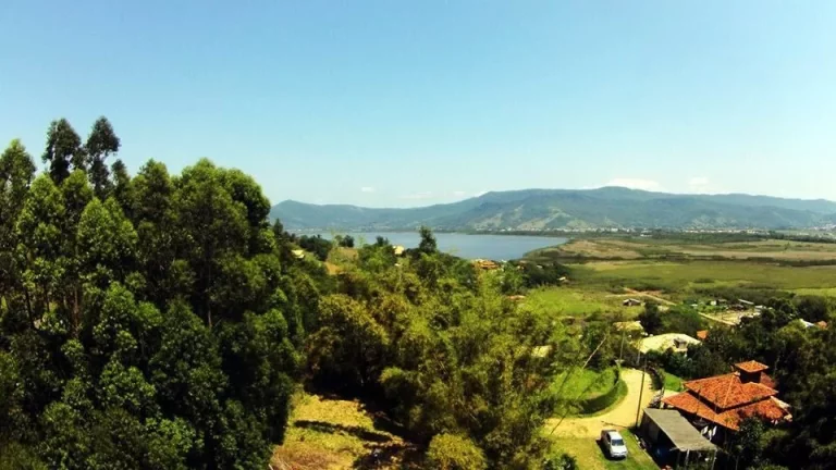 Imagem Terreno à venda em Garopaba-SC, na Praia da Ferrugem, com 3.013,10 m² de área!