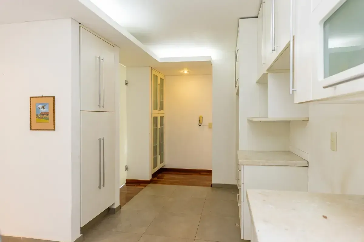 Imagem Casa com 5 Quartos à Venda, 300 m² em Continental - Osasco