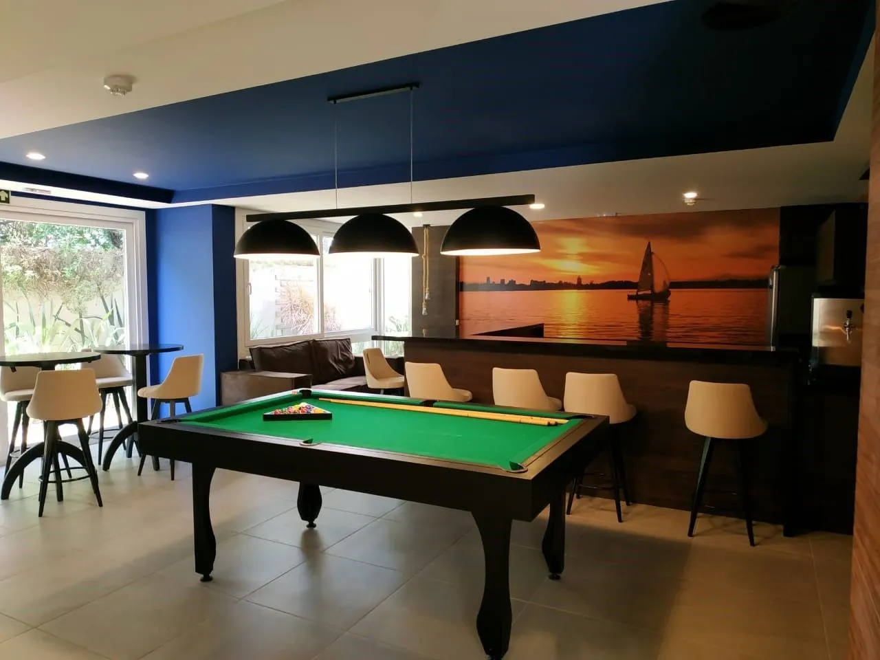 Imagem Apartamento de 2 quartos a venda com vaga dupla no Bairro Santo Antonio