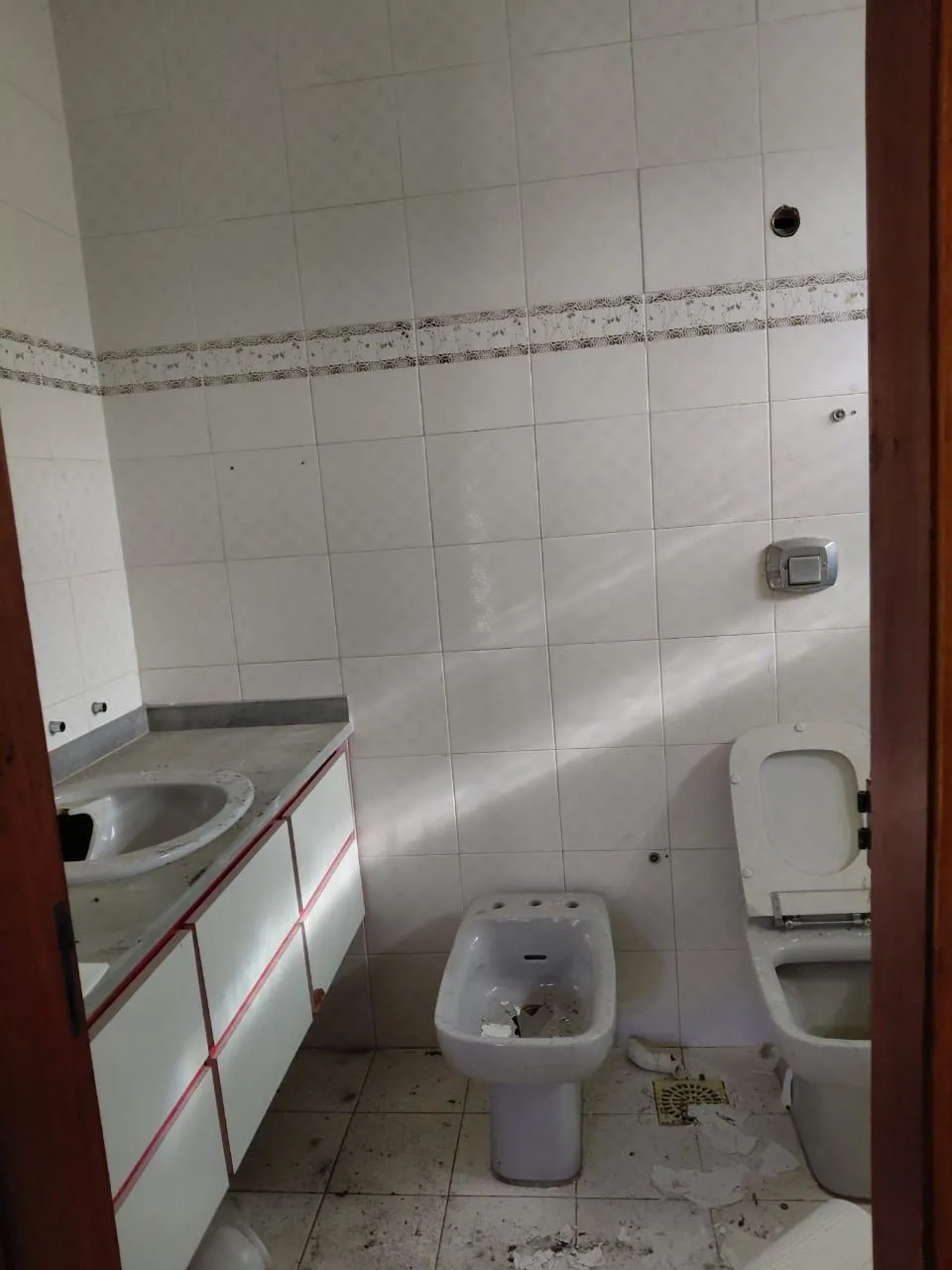Imagem Ampla casa com pátio Bairro Teresópolis