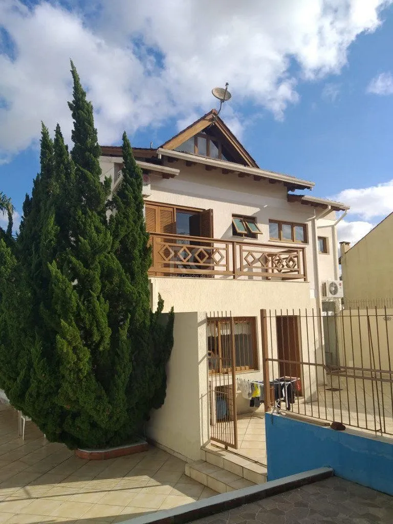 Imagem Casa Condominio para Venda - 237.24m², 3 dormitórios, sendo 1 suites, 2 vagas - Alto Petrópolis