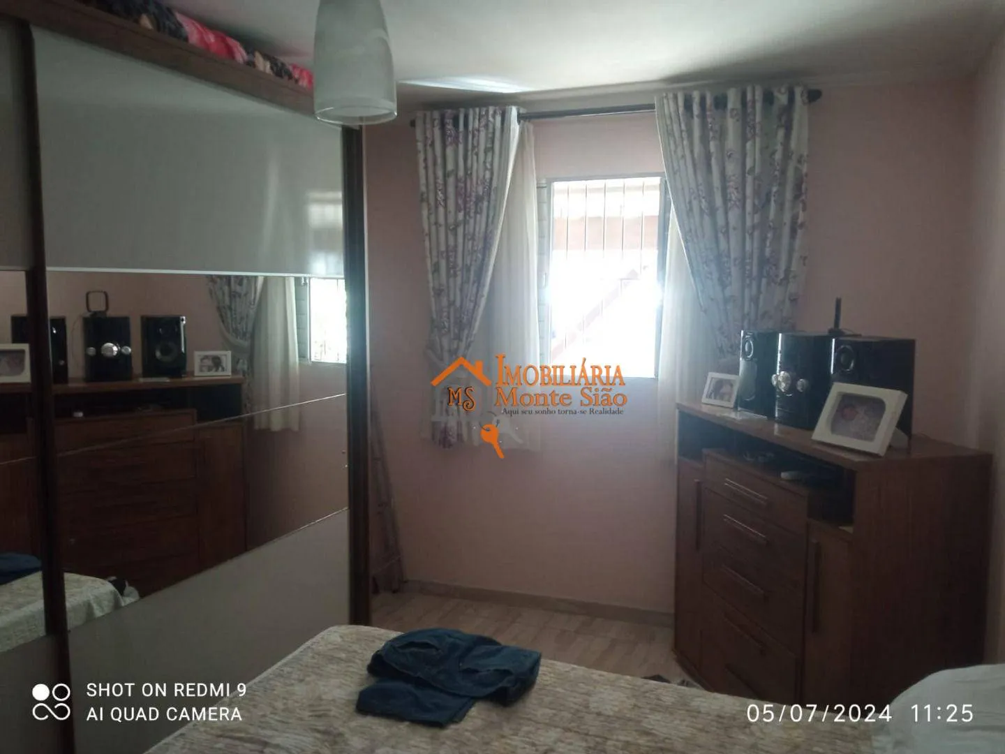 Imagem Casa com 4 dormitórios à venda, 250 m² por R$ 900.000,00 - Jardim Santa Bárbara - Guarulhos/SP