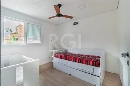 Imagem Casa para Venda - 377m², 4 dormitórios, sendo 2 suítes, 3 vagas - Teresópolis