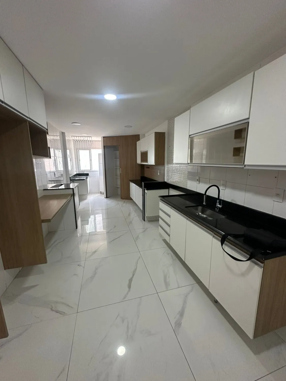 Imagem Apartamento com 4 quartos à venda em Vila Velha