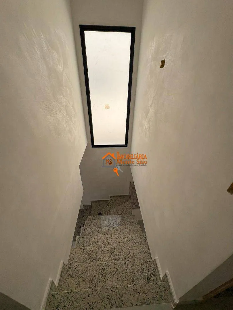 Imagem Sobrado com 3 dormitórios à venda, 100 m² por R$ 700.000,00 - Parque Flamengo - Guarulhos/SP
