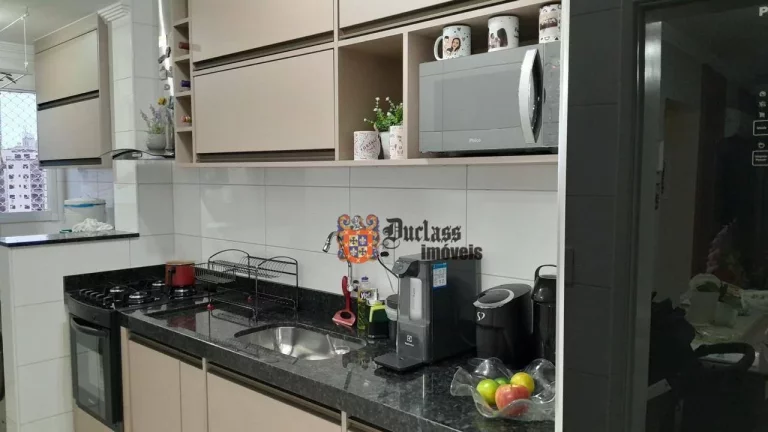 Imagem Apartamento com 2 dormitórios à venda, 60 m² por R$ 490.000,00 - Vila Tupi - Praia Grande/SP