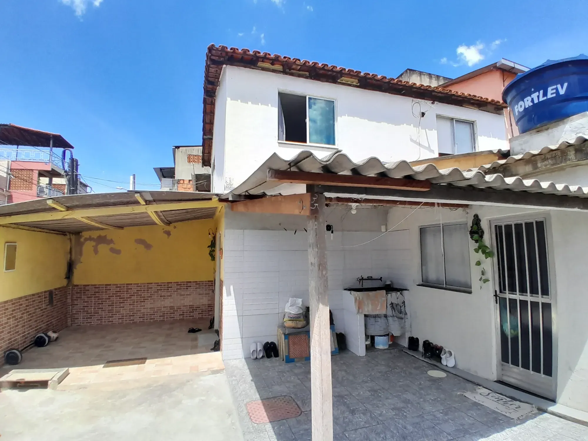 Imagem Casa com 2 Quartos à Venda, 84 m² em Bangu - Rio de Janeiro