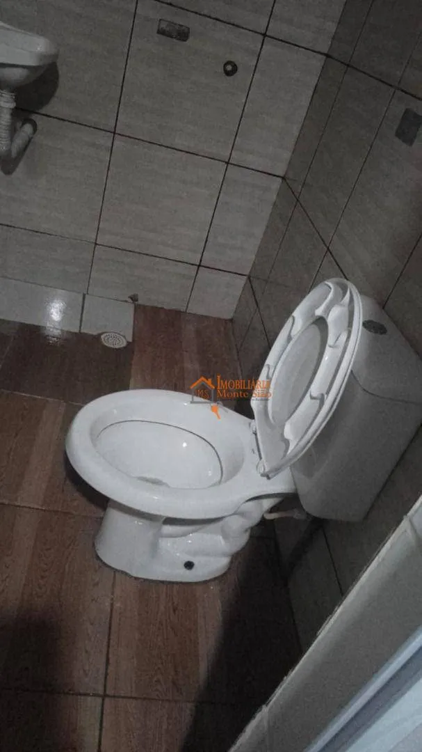 Imagem Sobrado com 12 dormitórios à venda, 375 m² por R$ 350.000,00 - Taboão - Guarulhos/SP
