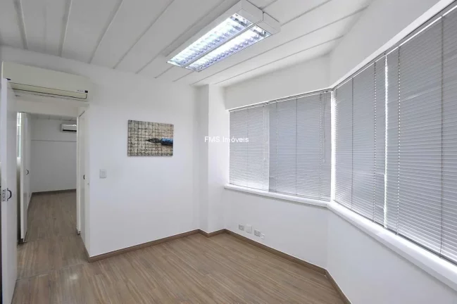 Imagem Conjunto comercial com 100m2 na Vila Olímpia