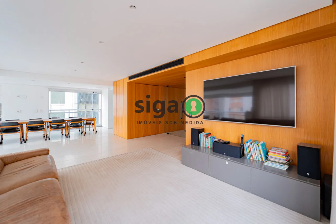 Imagem Apartamento Alto Padrão à Venda no Campo Belo - 220 m² - 3 Suítes - 4 Vagas - Varanda Gourmet