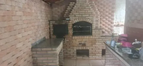 Imagem VENDA DE CHÁCARA NO RETIRO, EM ARUJÁ/SP, 4.300m² com 2 casas, 5 quartos, piscina. CONSULTE-NOS.