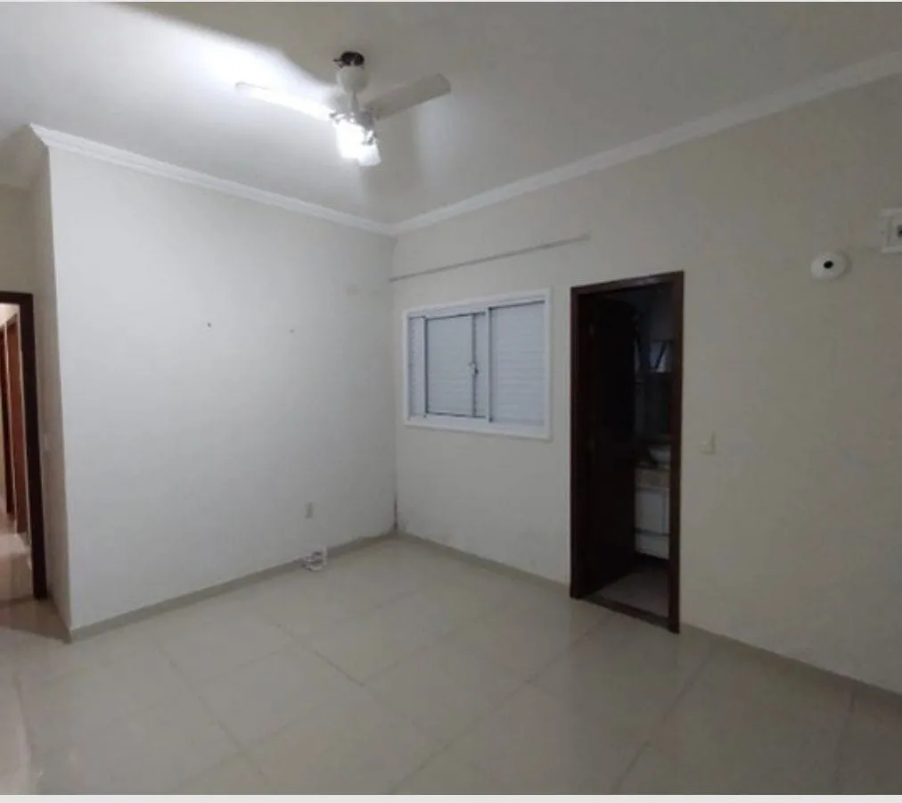 Imagem Casa à venda 3 Quartos, 2 Suites, 2 Vagas, 165M², Granja Daniel, Taubaté - SP