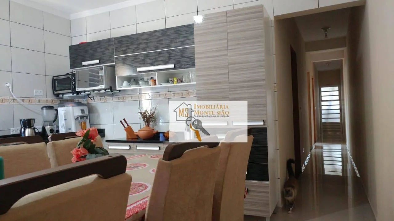 Imagem Sobrado com 4 dormitórios à venda, 190 m² por R$ 530.000,00 - Cidade Soberana - Guarulhos/SP