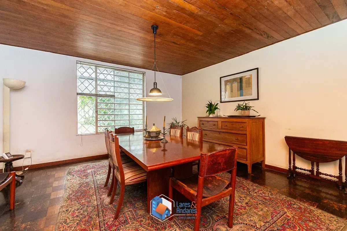 Imagem Casa para venda em Cidade Jardim com 3 quartos, sendo 1 suíte, 450m²