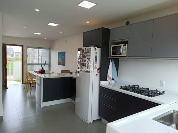 Imagem Casa com 2 Suítes em Terreno Exclusivo – Bairro Itajuba, Barra Velha/SC