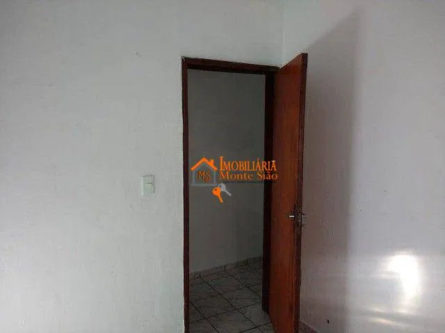 Imagem Sobrado com 3 dormitórios à venda por R$ 410.000,00 - Jardim Presidente Dutra - Guarulhos/SP