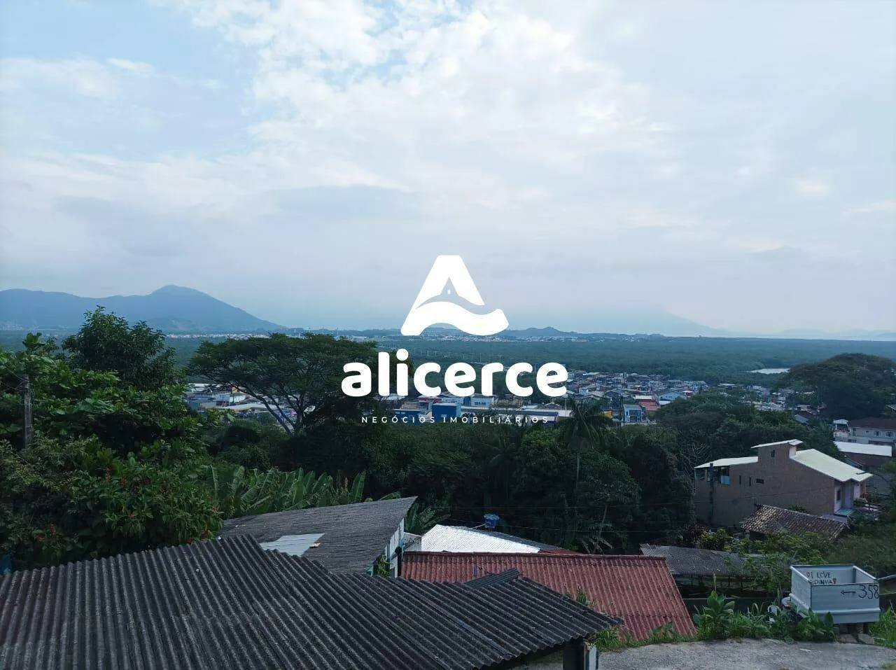 Imagem Terreno á venda l 1000m² l Costeira do Pirajubaé - Florianópolis/SC