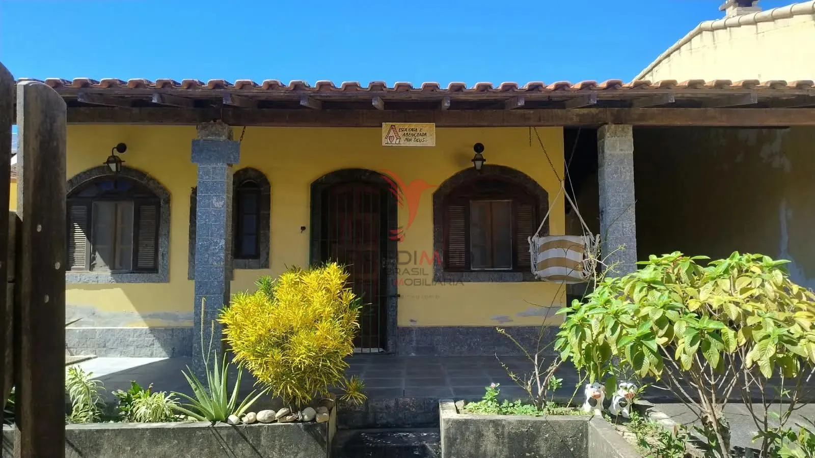 Imagem CASA LINEAR À VENDA EM SOPOTÓ, COM TERRENO AMPLO - R$ 400.000