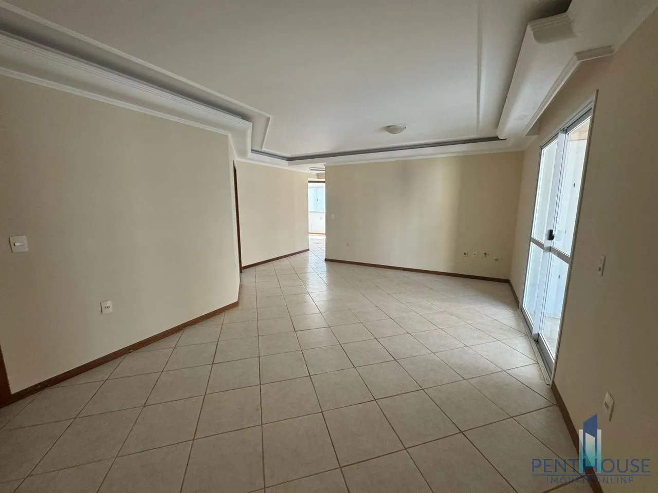 Imagem Apartamento Zona Central para Venda em Balneário Camboriú, CENTRO, 3 dormitórios, 1 suíte, 2 banheiros, 1 vaga