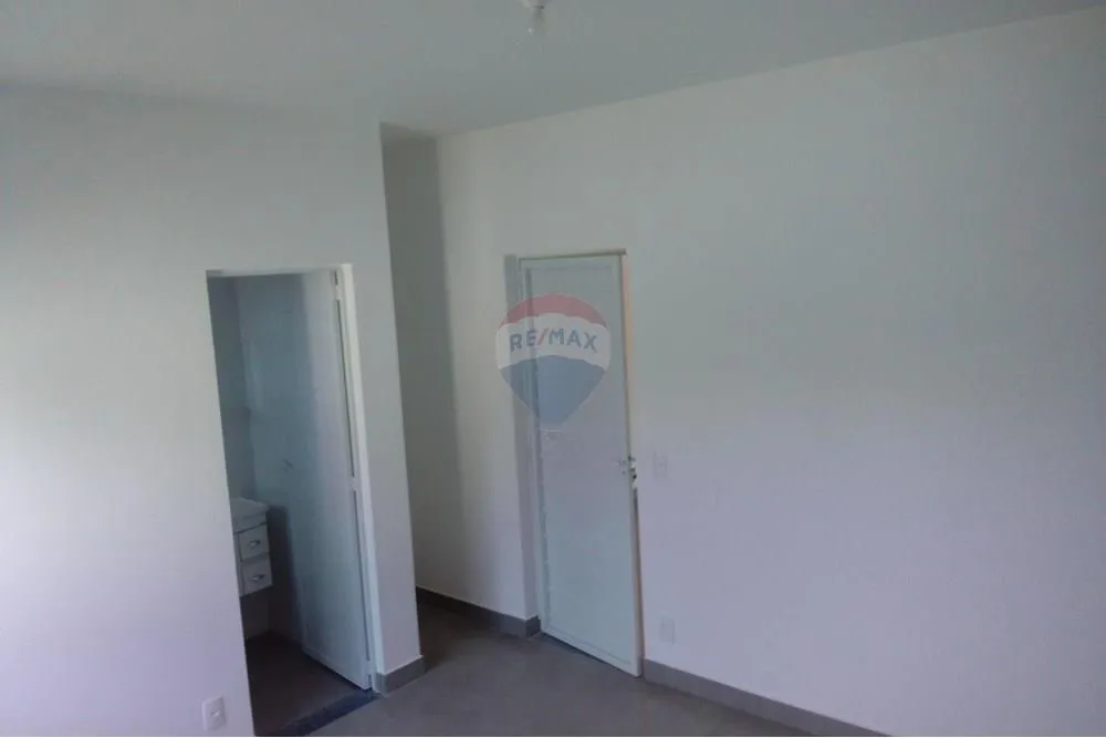Imagem Casa com 3 quartos para alugar em Pedra de Guaratiba