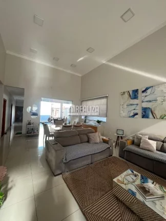 Imagem Casa com piscina aquecida e varanda gourmet no Condomínio Estância dos Ipês, em Uberaba!