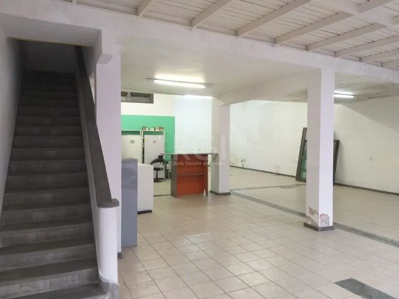 Imagem Loja para Locação na av crsitóvao prox total - 600m²,