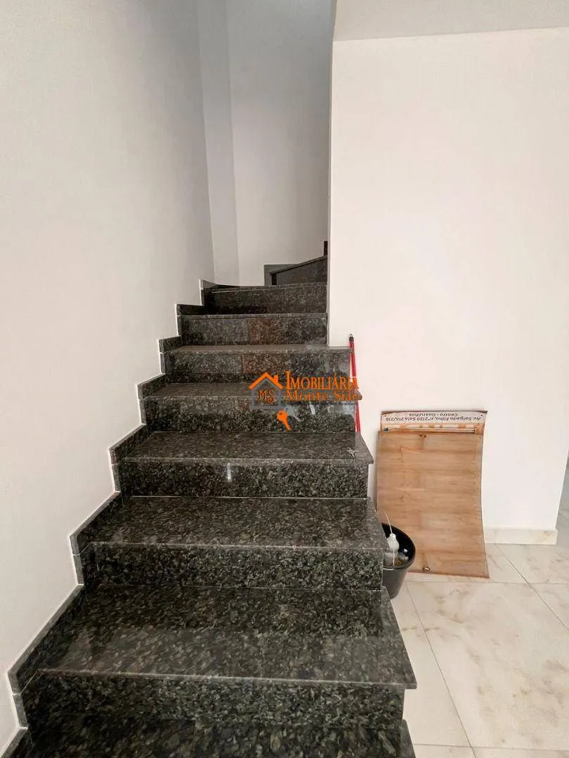 Imagem Sobrado com 3 dormitórios à venda, 94 m² por R$ 680.000,00 - Parque Continental - Guarulhos/SP